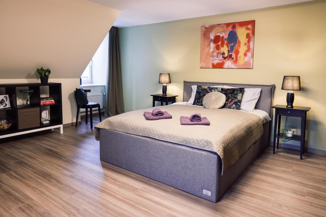 Rothko Apartment/8 Guests/4Bedrooms/Riga Old Town מראה חיצוני תמונה