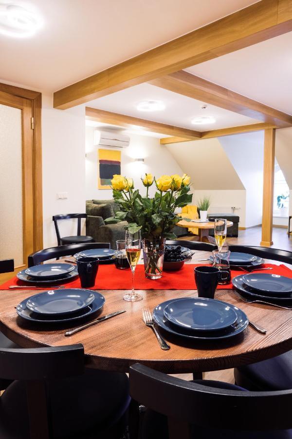 Rothko Apartment/8 Guests/4Bedrooms/Riga Old Town מראה חיצוני תמונה