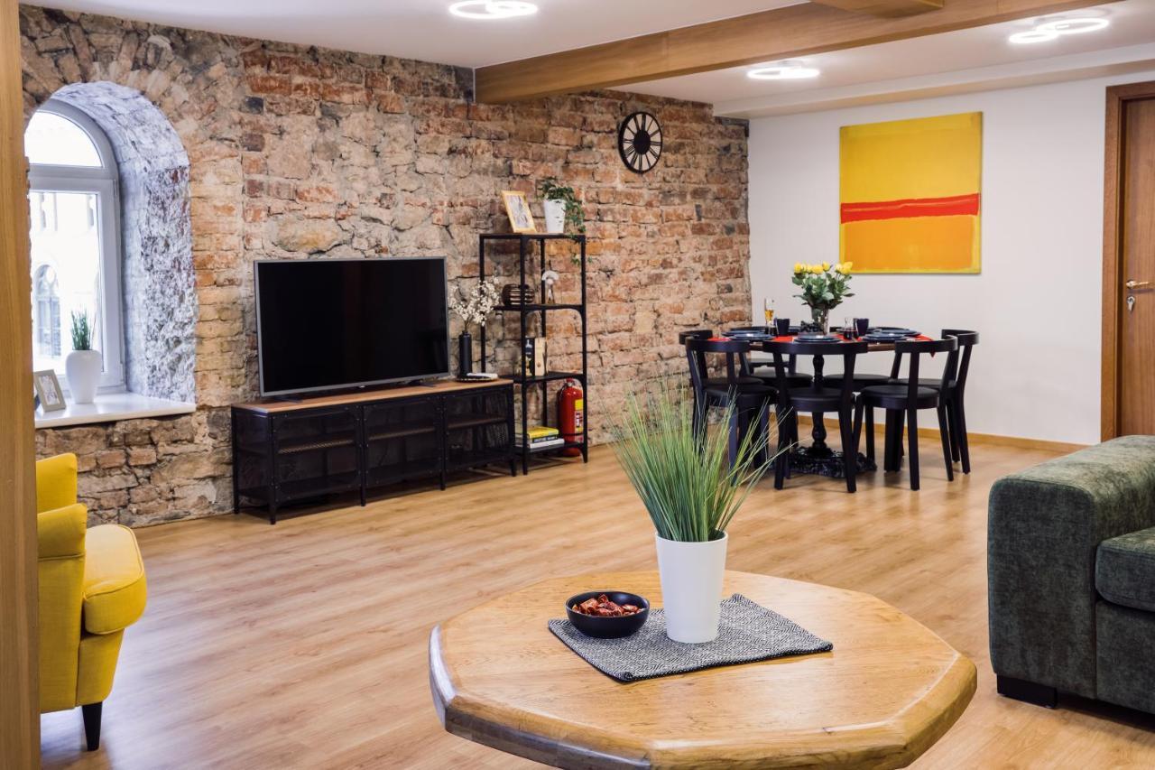 Rothko Apartment/8 Guests/4Bedrooms/Riga Old Town מראה חיצוני תמונה