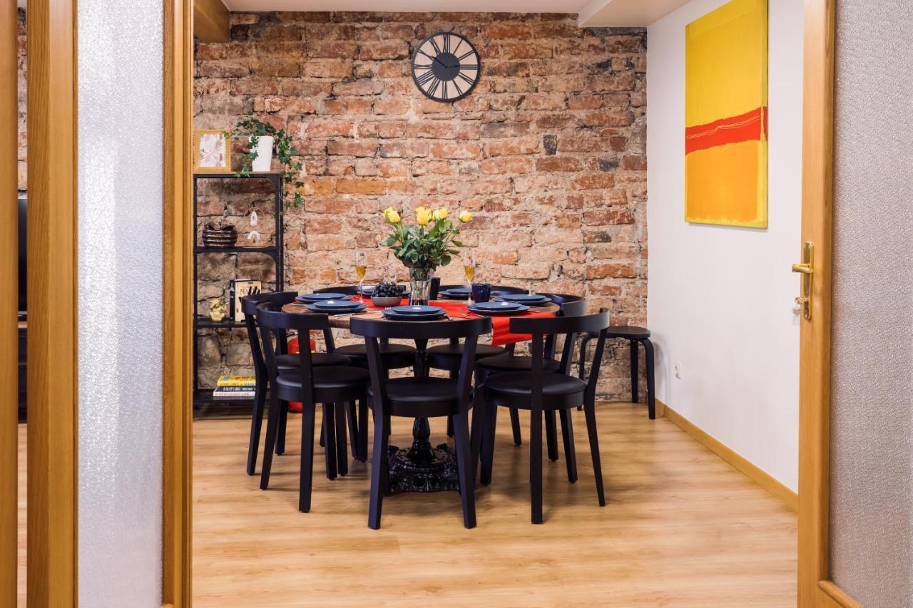 Rothko Apartment/8 Guests/4Bedrooms/Riga Old Town מראה חיצוני תמונה