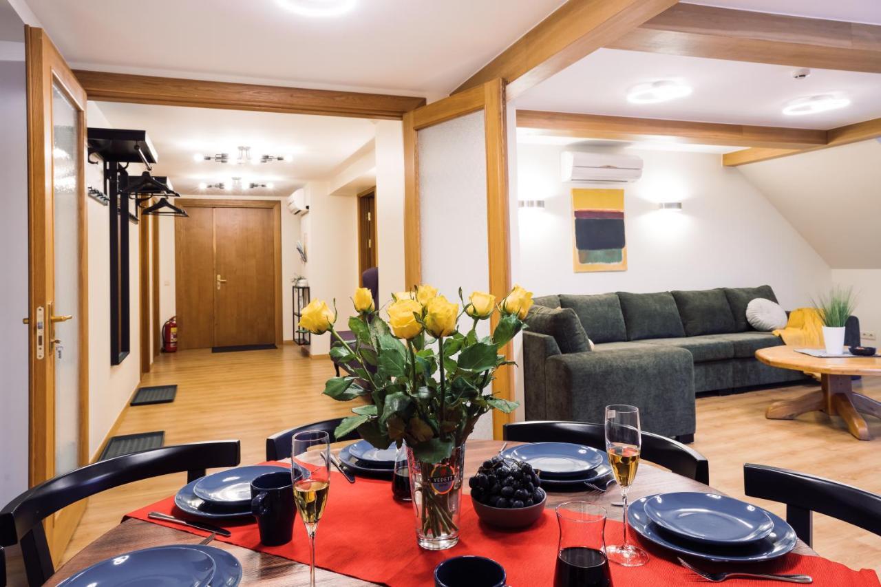 Rothko Apartment/8 Guests/4Bedrooms/Riga Old Town מראה חיצוני תמונה